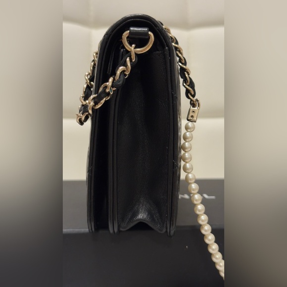 😍👜Chanel Iridescent Lambskin Quilted Pearl Wallet On Chain WOC Black - Picture 10 of 15